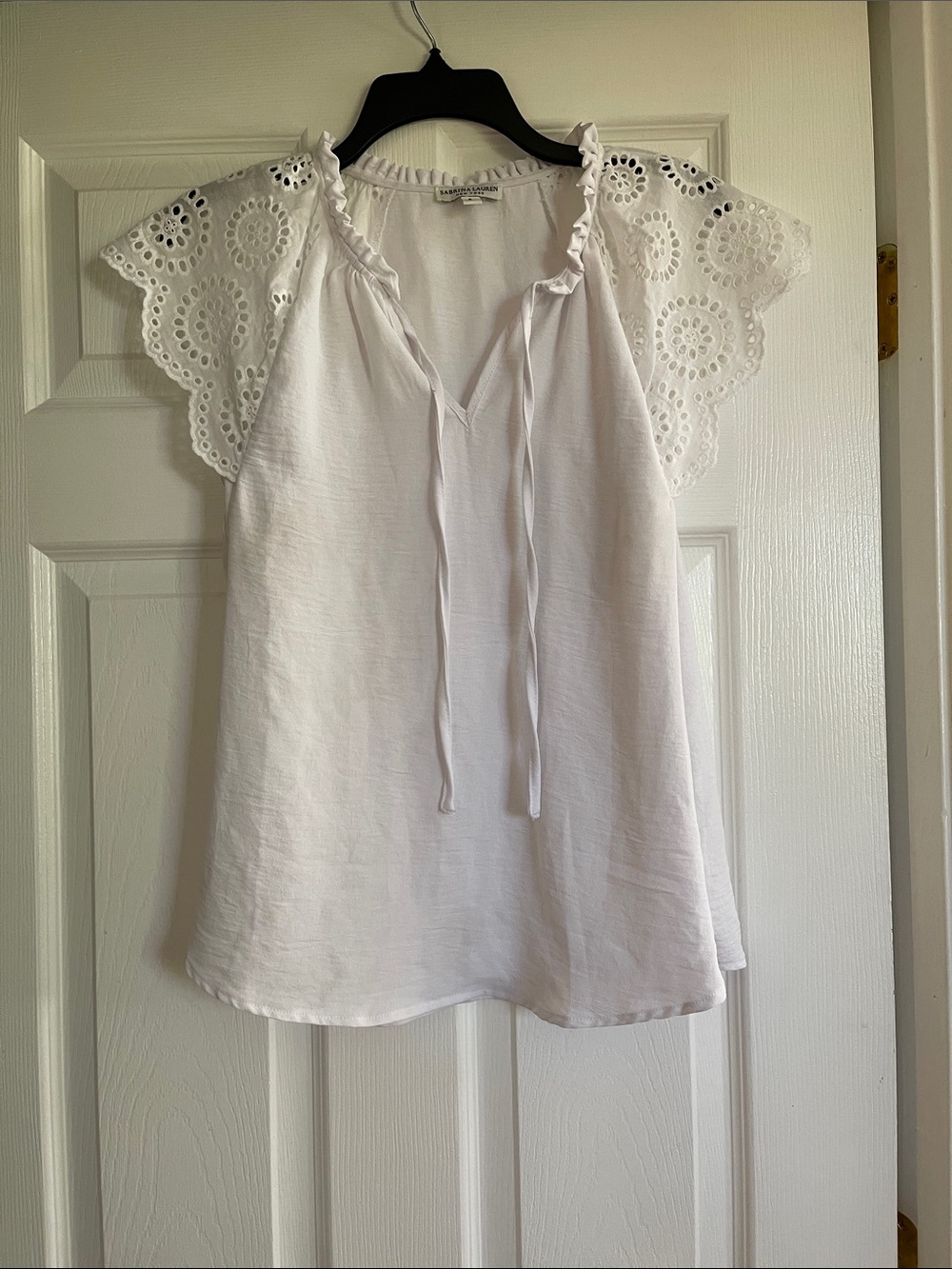 Women's White Eyelet Flutter-Sleeve Tie-Neck Blouse
